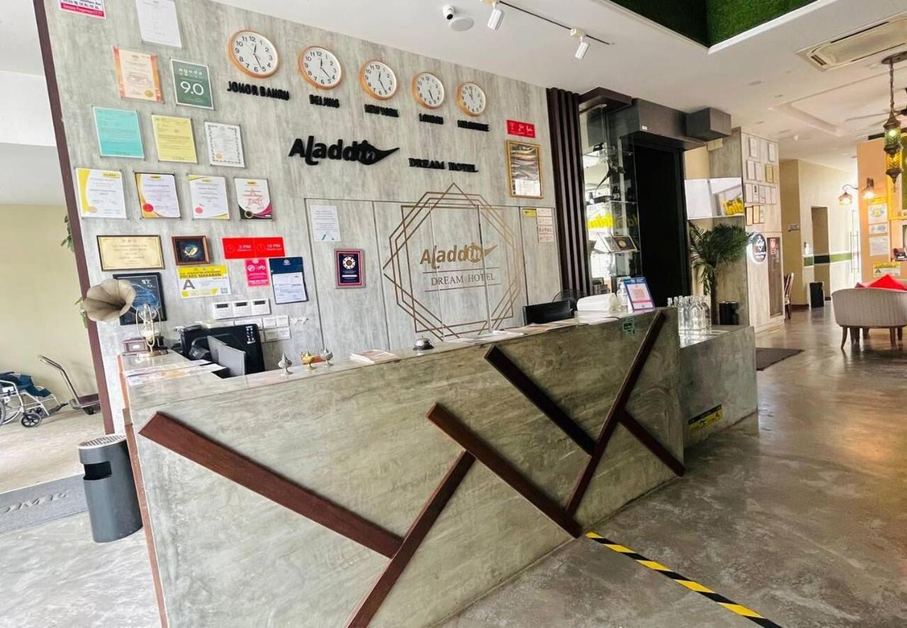 Aladdin Dream Hotel Johor Bahru Bagian luar foto