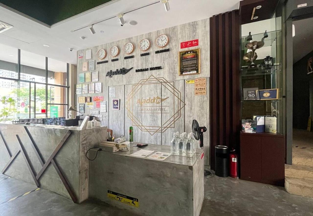 Aladdin Dream Hotel Johor Bahru Bagian luar foto