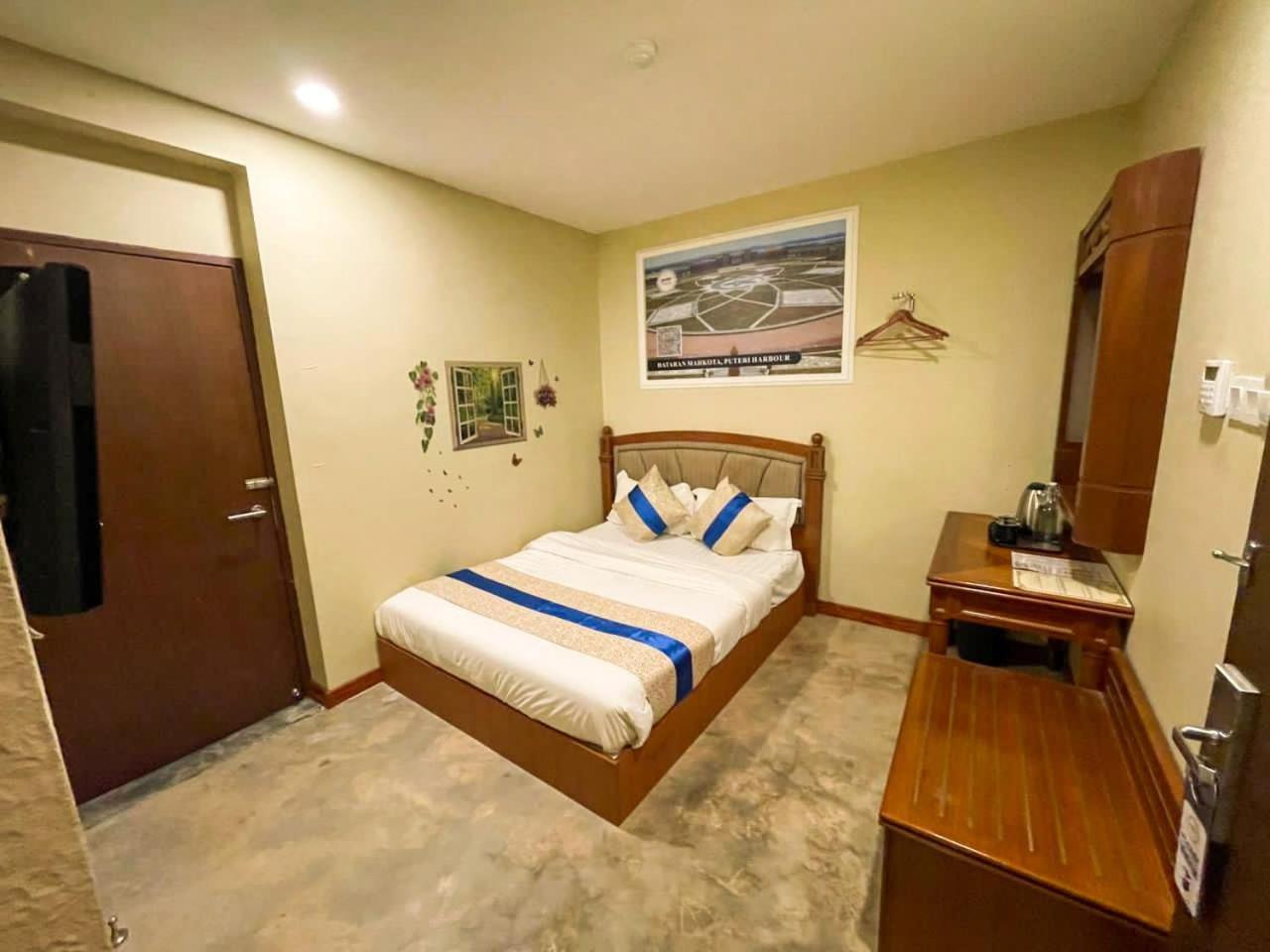Aladdin Dream Hotel Johor Bahru Bagian luar foto